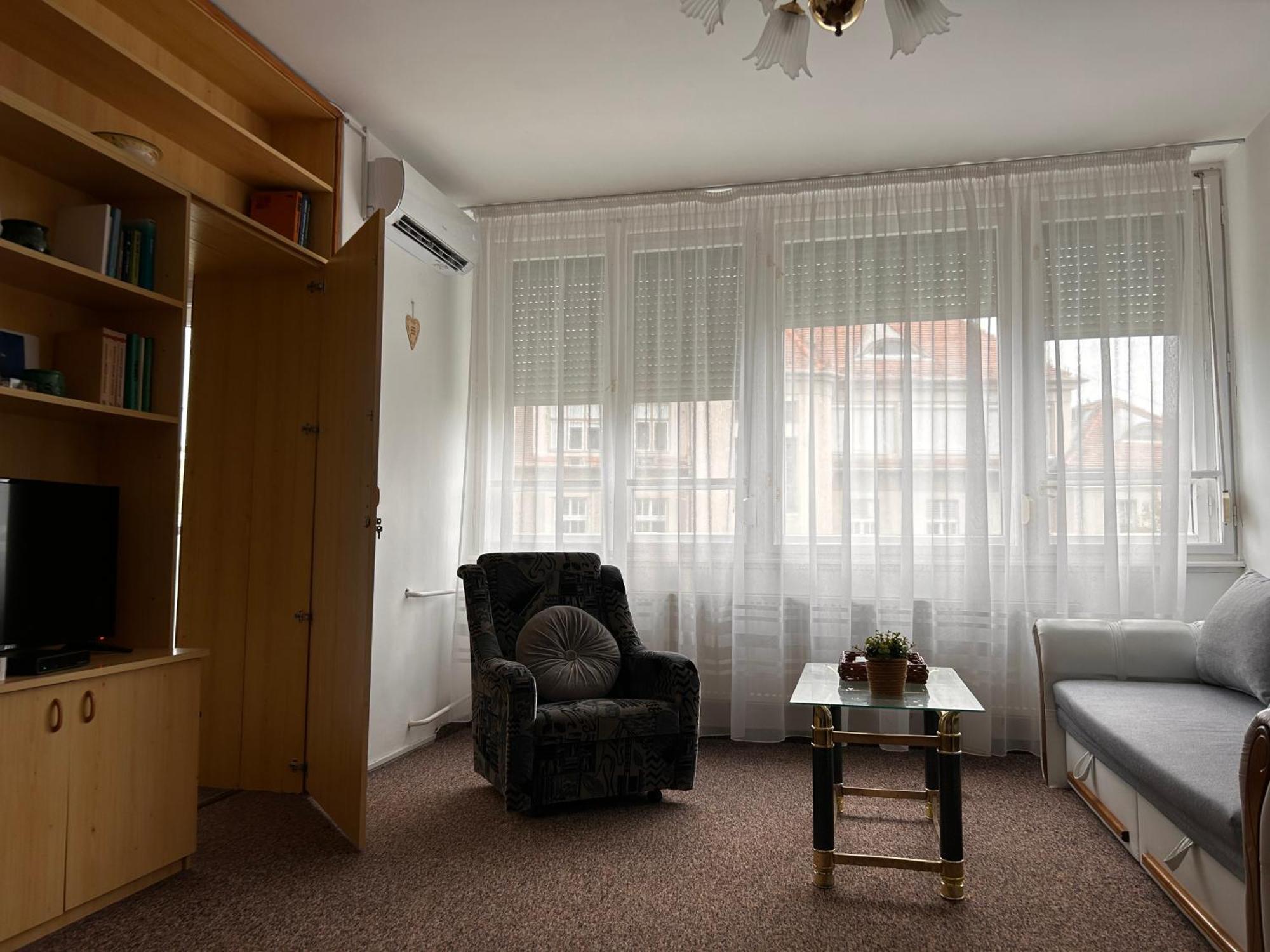 Cozy Apartment In The City Centre Next To Dom Square Szeged Buitenkant foto